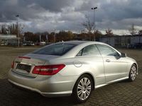 Gebraucht Mercedes E220 AMG 170 PS (125 kW) 2013 Silber Coupé