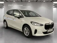 Gebraucht BMW 220 Active Tourer 156 PS (114 kW) 2023 Weiß Van / Kleinbus