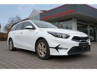 Second-hand Kia Ceed Vision 120 CP (88 kW) 2022 Alb Hatchback