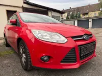 Gebraucht Ford Focus Trend 150 PS (110 kW) 2011 Coloradorot Kombi