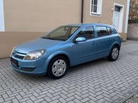 Używany Opel Astra Elegance 90 KM (66 kW) 2005 Sedan/Limuzyna