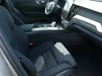 Neu Volvo XC60 Plus 455 PS (334 kW) 2026 Silber SUV