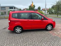 Gebraucht Ford Tourneo Trend 101 PS (74 kW) 2017 Rot Kombi