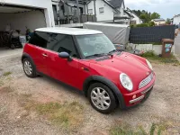 Używany Mini Cooper 116 KM (85 kW) 2001 Czerwony Hatchback