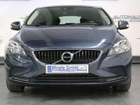 Gebraucht Volvo V40 Kinetic 152 PS (111 kW) 2018 Blau Kombi