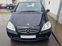 Gebraucht Mercedes A160 Elegance 95 PS (69 kW) 2011 Schwarz Kleinwagen