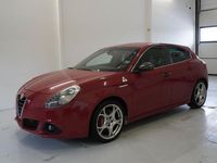 Gebraucht Alfa Romeo Giulietta Quadrifoglio Verde 241 PS (177 kW) 2015 Rot Kleinwagen
