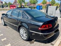 Second-hand VW Phaeton 245 CP (180 kW) 2015 Negru Berlinǎ