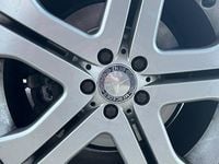 Gebraucht Mercedes ML300 204 PS (150 kW) 2010 Schwarz SUV