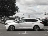 Neu Toyota Corolla 178 PS (130 kW) 2025 Weiß Kombi