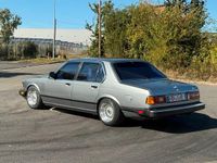 Gebraucht BMW 735 218 PS (160 kW) 1986 Silber Limousine