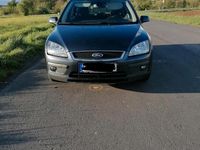 Gebraucht Ford Focus 115 PS (84 kW) 2005 Grau Limousine