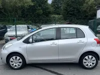 Gebraucht Toyota Yaris 69 PS (50 kW) 2009 Grau Kleinwagen