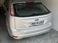 Second-hand Ford Focus Titanium 101 CP (74 kW) 2009 Argintiu Berlinǎ