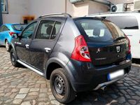 Gebraucht Dacia Sandero Stepway 85 PS (62 kW) 2012 Grau Kleinwagen