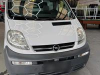 Gebraucht Opel Vivaro 145 PS (106 kW) 2006 Weiß Van / Kleinbus