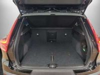 Gebraucht Volvo XC40 Plus 169 kW (231 PS) 2022 Onyx black / metallic SUV