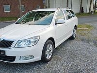 Gebraucht Skoda Octavia Ambiente 160 PS (117 kW) 2011 Weiß Kombi