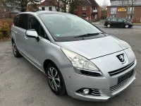 Gebraucht Peugeot 5008 Allure 163 PS (119 kW) 2011 Silber Van / Kleinbus