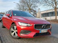 Gebraucht Volvo V60 Momentum 150 PS (110 kW) 2019 Rot Kombi