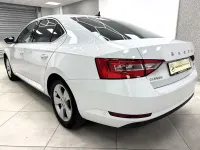 Gebraucht Skoda Superb Ambition 218 PS (160 kW) 2022 Weiß Limousine