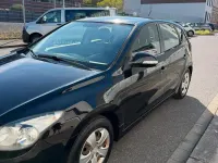 Gebraucht Hyundai i30 90 PS (66 kW) 2011 Schwarz Limousine