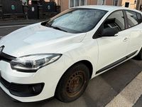 Gebraucht Renault Mégane 110 PS (80 kW) 2014 Weiß Limousine