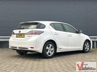 Gebraucht Lexus CT200h 136 PS (100 kW) 2011 Weiß Limousine
