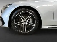 Gebraucht Mercedes E220 AMG 197 PS (144 kW) 2025 Silber Limousine
