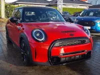 Second-hand Mini Cooper S Classic 178 CP (130 kW) 2023 Roșu Hatchback