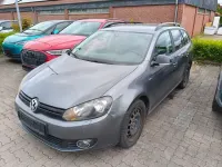 Gebraucht VW Golf VII Trendline 140 PS (102 kW) 2013 Platinum grey metallic (metallic) Kombi