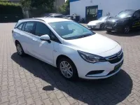 Gebraucht Opel Astra Business 110 PS (80 kW) 2018 Schneeweiss/summitwhite/arctic Kombi