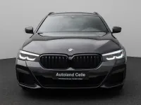 Gebraucht BMW 530 M Sport 286 PS (210 kW) 2023 Sophistograu brillanteffekschwarz Limousine