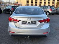 Gebraucht Hyundai Elantra 133 PS (97 kW) 2015 Silber Limousine
