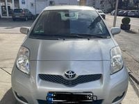 Gebraucht Toyota Yaris Life 101 PS (74 kW) 2010 Silber Kleinwagen