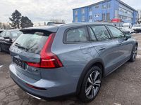 Gebraucht Volvo V60 CC Plus 250 PS (183 kW) 2022 Grau Kombi