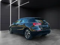 Gebraucht Mercedes A180 136 PS (100 kW) 2021 Schwarz Limousine
