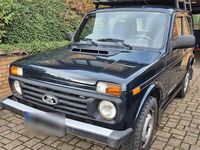 Gebraucht Lada niva 83 PS (61 kW) 2016 Grün SUV