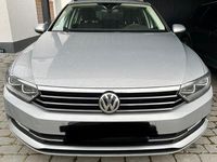 Gebraucht VW Passat 120 PS (88 kW) 2018 Silber Kombi