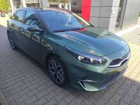 Neu Kia Ceed Platinum 140 PS (102 kW) 2025 Experience grün Kleinwagen