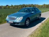 Gebraucht Mercedes E220 150 PS (110 kW) 2003 Blau Limousine
