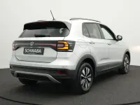 Używany VW T-Cross Move 110 KM (80 kW) 2023 Srebrny SUV