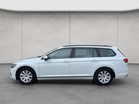 Gebraucht VW Passat Basis 150 PS (110 kW) 2023 Weiß Kombi