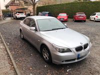 Gebraucht BMW 523 177 PS (130 kW) 2006 Silber Limousine