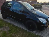 Gebraucht Mercedes B180 109 PS (80 kW) 2008 Schwarz Van / Kleinbus