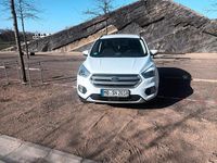 Gebraucht Ford Kuga Titanium 150 PS (110 kW) 2018 Weiß SUV