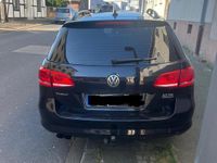 Gebraucht VW Passat 140 PS (102 kW) 2011 Schwarz Kombi