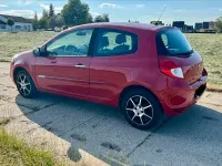 Gebraucht Renault Clio 75 PS (55 kW) 2010 Rot Kleinwagen