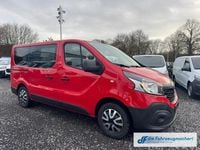 Gebraucht Renault Trafic Expression 145 PS (106 kW) 2017 Rot Van / Kleinbus