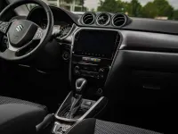 Gebraucht Suzuki Vitara Comfort 129 PS (94 kW) 2025 Cosmic black pearl metallic SUV